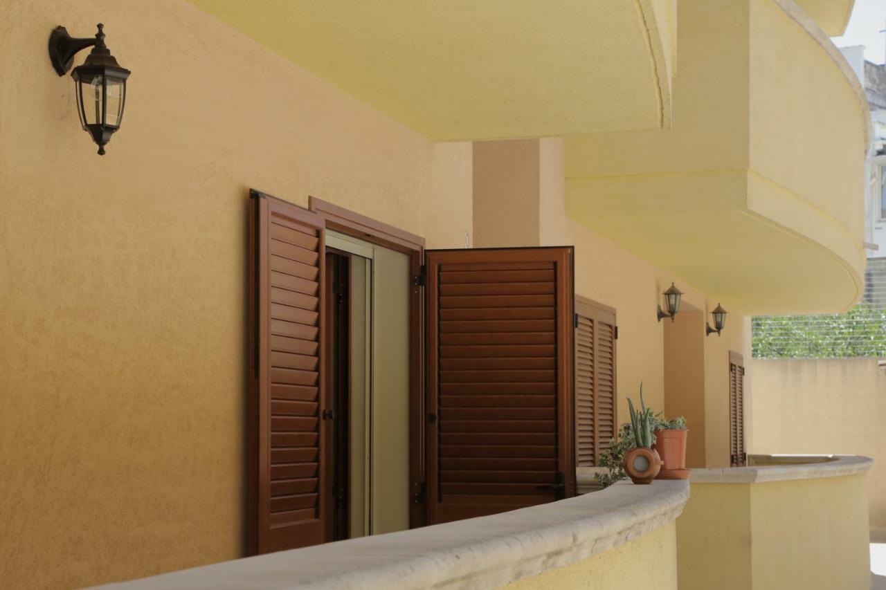 Il Viaggiatore B&B Lecce Ngoại thất bức ảnh